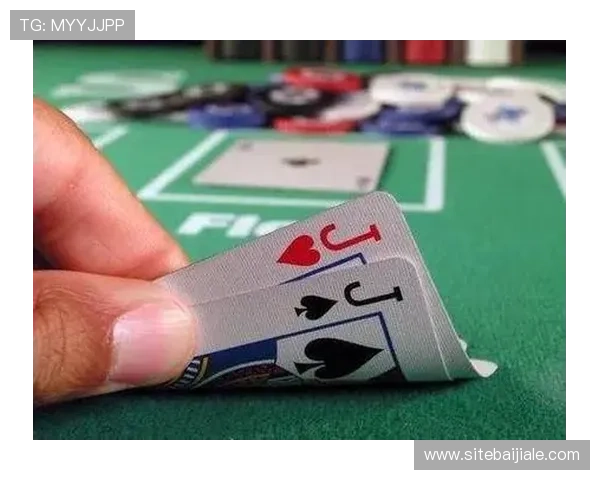 德州扑克比赛规则详解：从入门到高手的完整学习路径